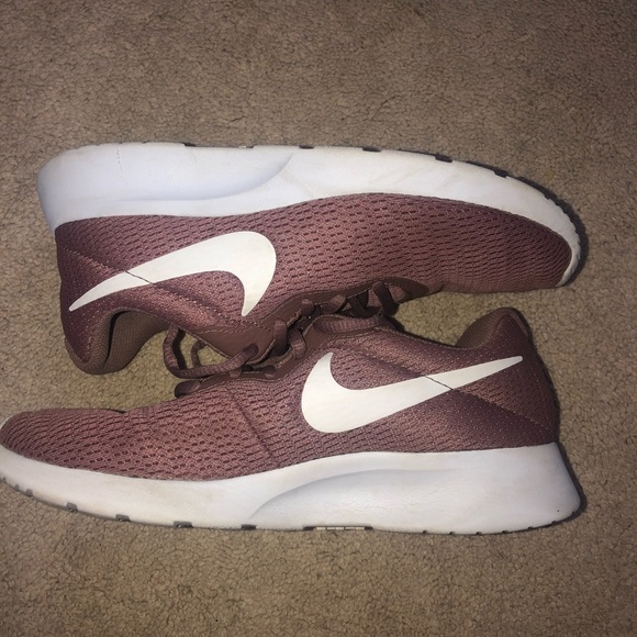 Nike Shoes - nike shoes